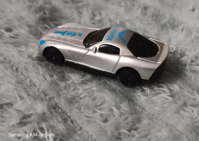 Voiture grise - photo numéro 2