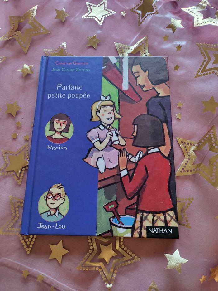Un livre titre : parfaite petite poupée