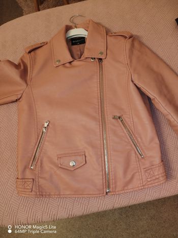 Veste rose en simili cuir