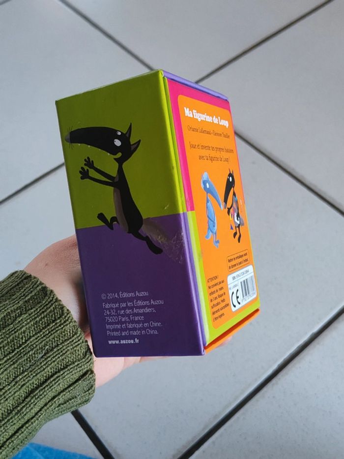 Figurine loup auzou - champion avec médaille - photo numéro 6