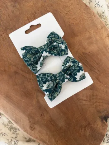 Barrettes  Trotinette et marionnette