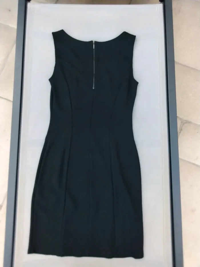 Robe noir NafNaf taille S prêt du corps - photo numéro 2