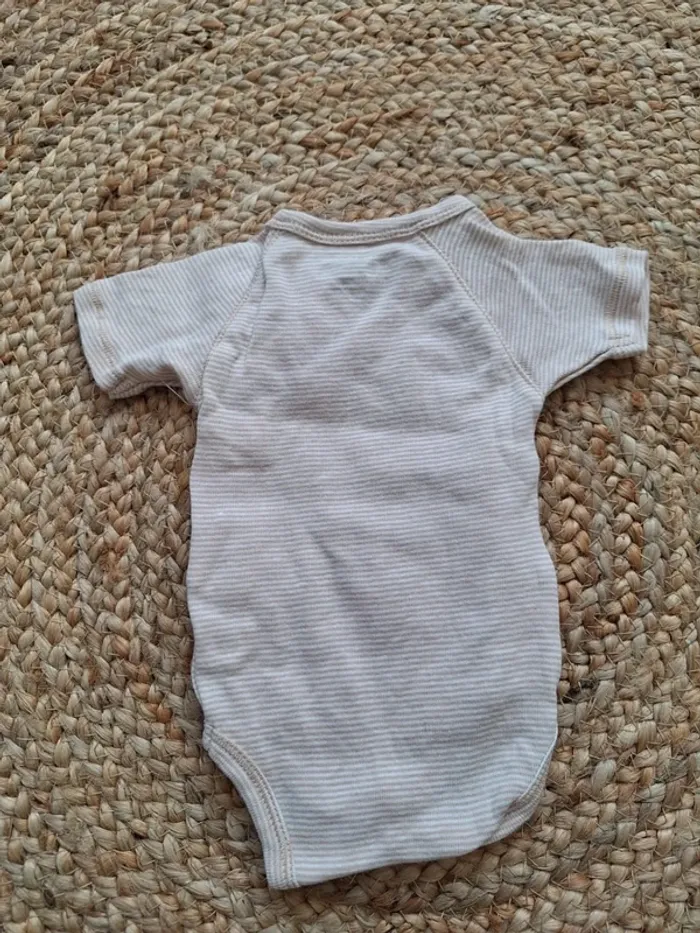 Lot de bodies été Kiabi 1 mois 52-55 cm 4 kg - photo numéro 6
