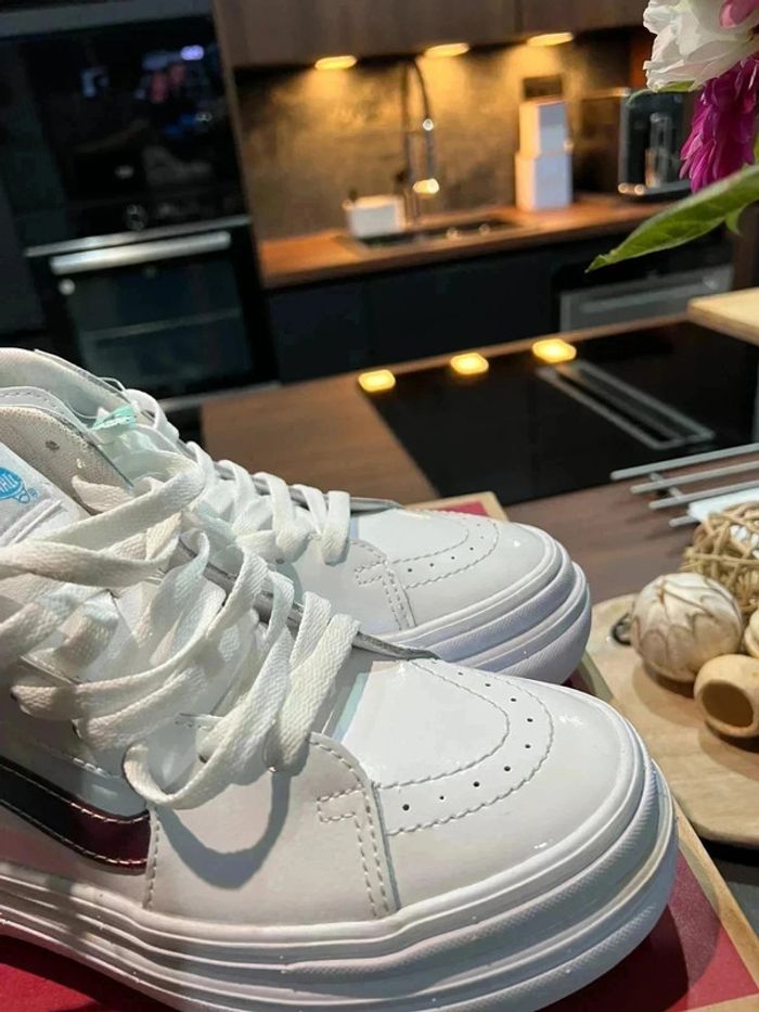 Vans Neuves Taille 37 - Confort et Style, Jamais Portées! - photo numéro 3