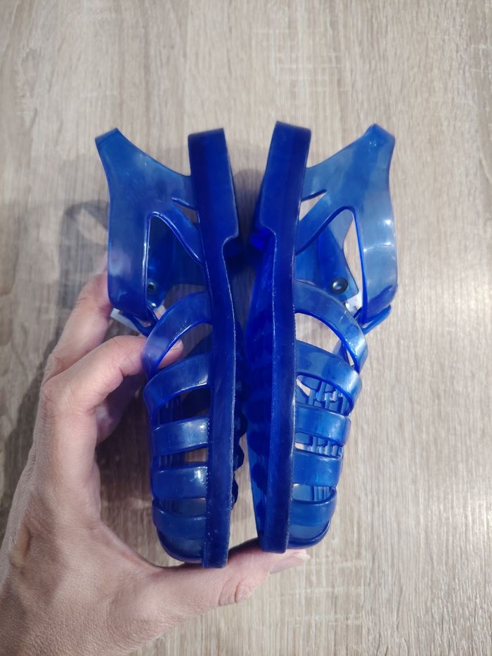 Sandales bleu meduse en taille 31 en très bon état - photo numéro 3