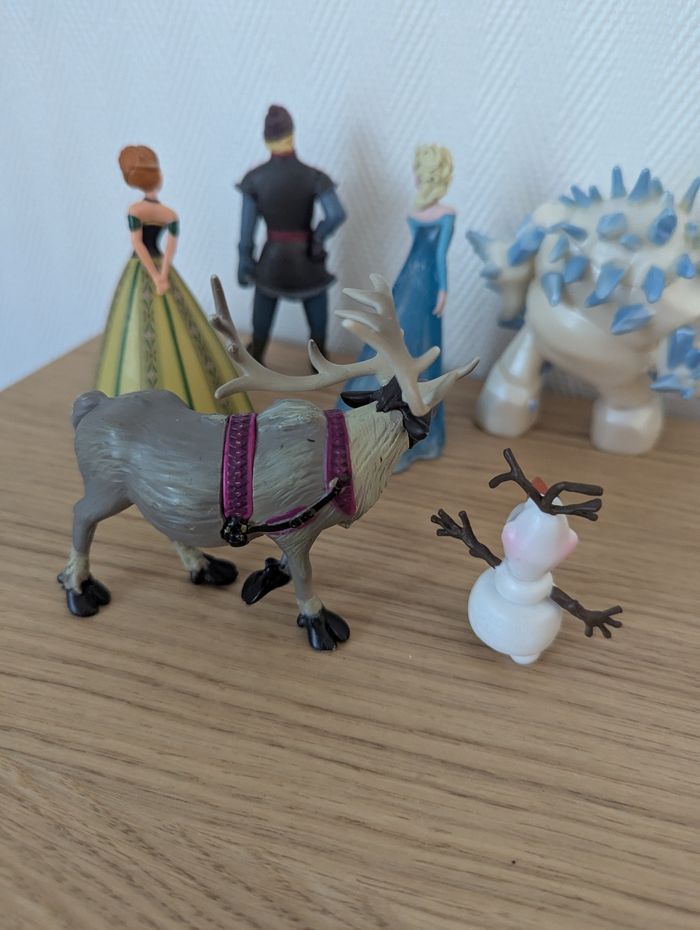 Lot de figurines Disney la reine des neiges Elsa, Anna, Kristof, Sven, Olaf et Marshmallow - photo numéro 7