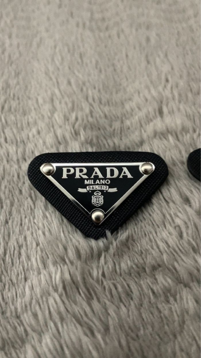 Pin’s Prada