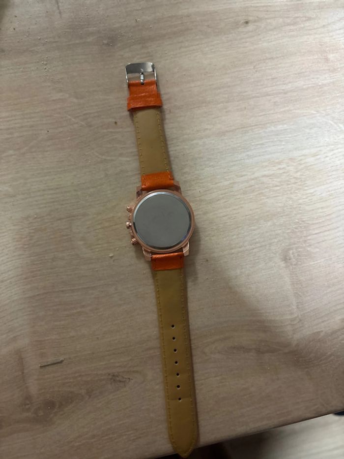 Montre - photo numéro 2