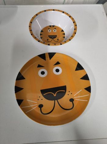 assiette + bol  en mélaminé Tigre