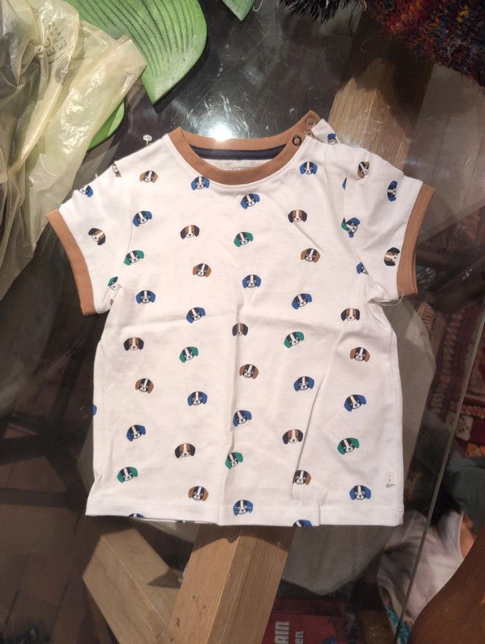 T-shirt neuf jamais porté 12 mois