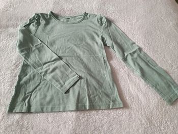 Blouse épaule un peu bouffantes 8 ans