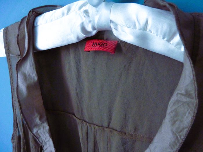 Robe femme cache coeur Hugo Boss 36 S soie collection été beige TBE - photo numéro 2