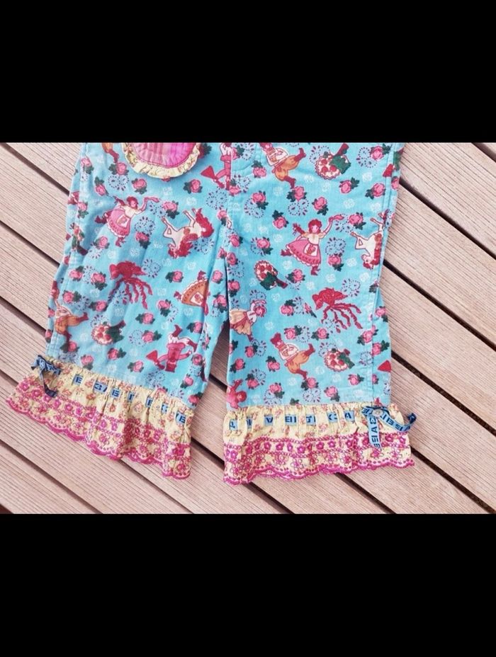 Salopette Oilily velours ras doux et finitions volantées Très bon état très peu portée (une fois, comme neuve) Achetée 89€ en boutique Oilily Amsterdam PRIX FIXE MERCI 🌹 - photo numéro 3