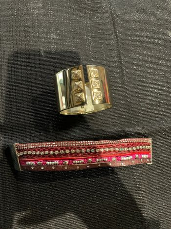 2bracelets
