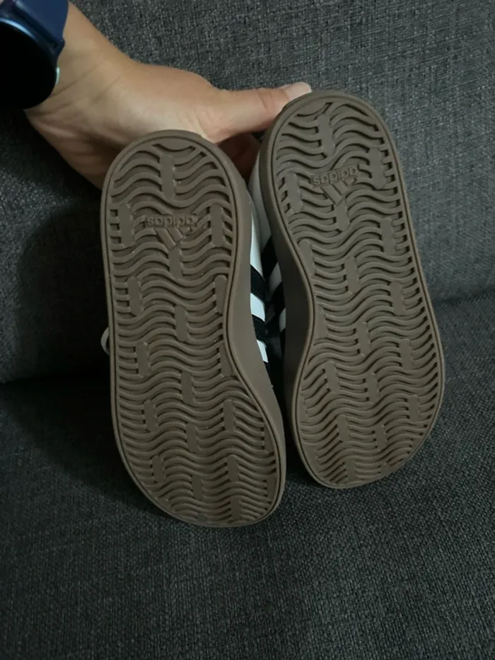 Basket enfant unisexe adidas, taille 31 - photo numéro 5