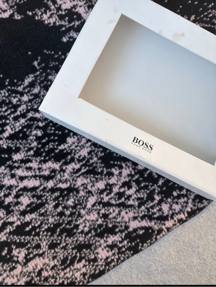 Robe fille  Hugo Boss  taille s - photo numéro 5