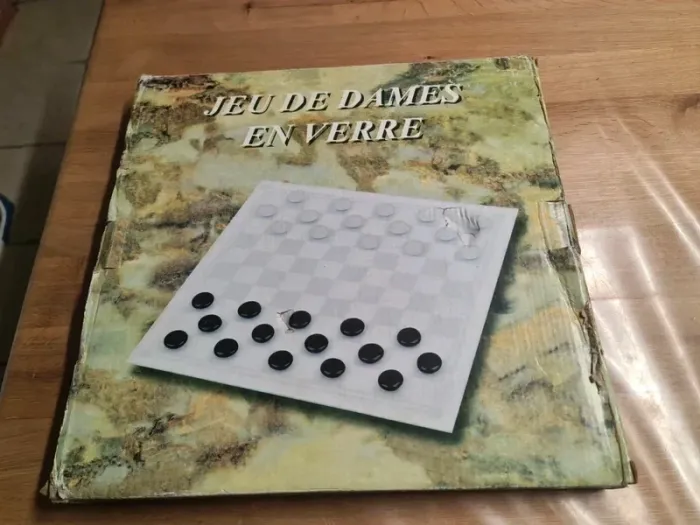 Proche du neuf grand Jeu De Dames En Verre, - photo numéro 6