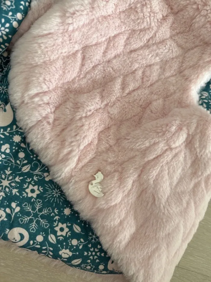 Veste rose fouree - photo numéro 3