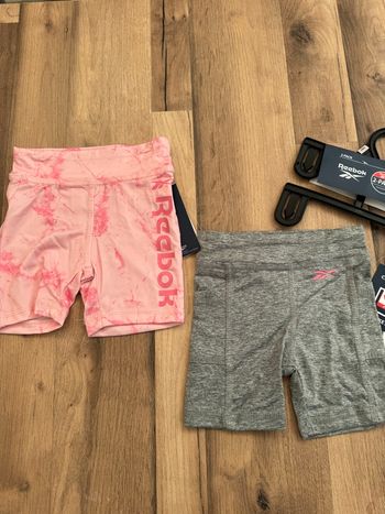 2 shorts Reebok