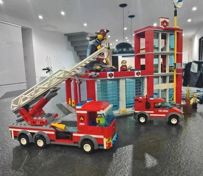 70 € Lego 60004 city avec les 5 notices + la boite - photo numéro 4
