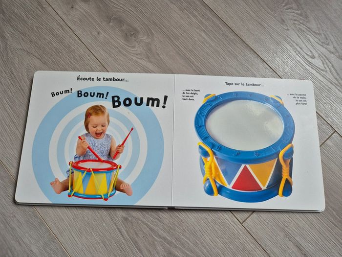 Livre on joue avec les mains - photo numéro 5