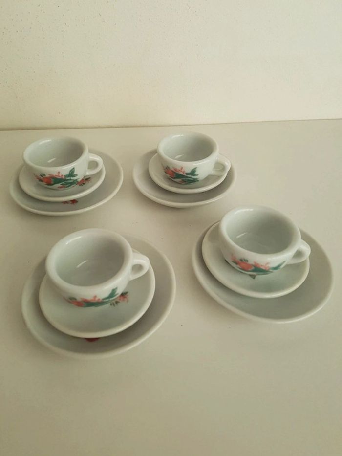 Dînette en porcelaine fleurs - photo numéro 13
