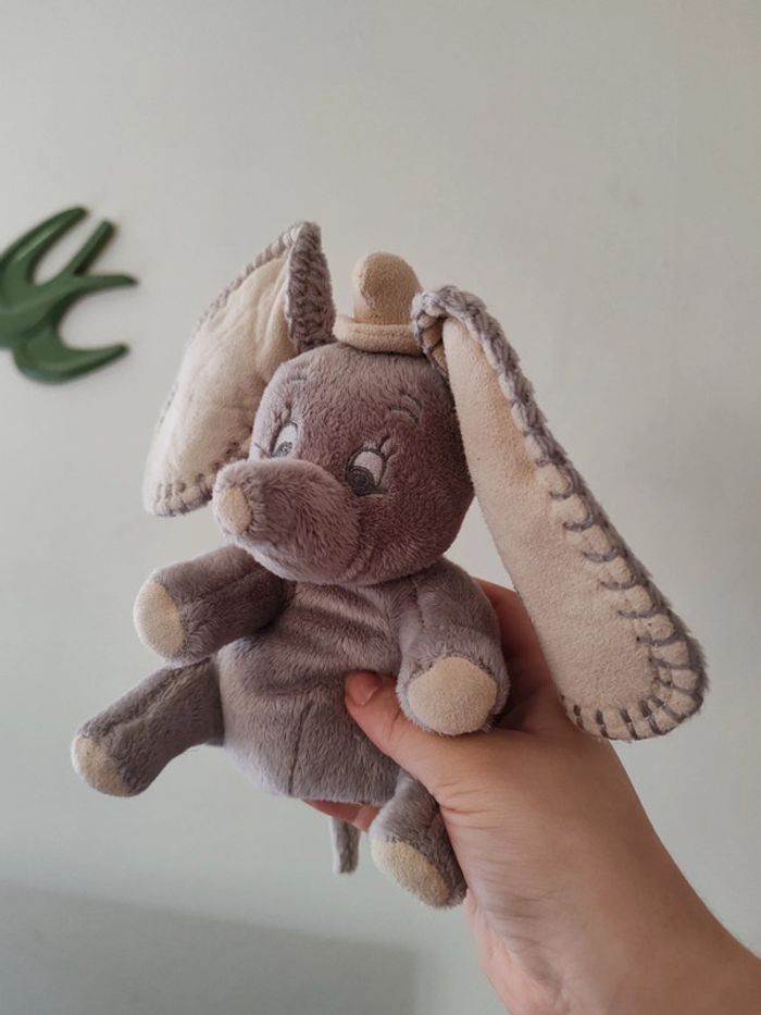 Peluche Dumbo grise Disney - photo numéro 3