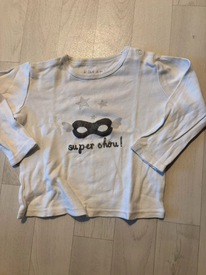 T-shirt kimadi super chou blanc manches longues 18 mois très bon état