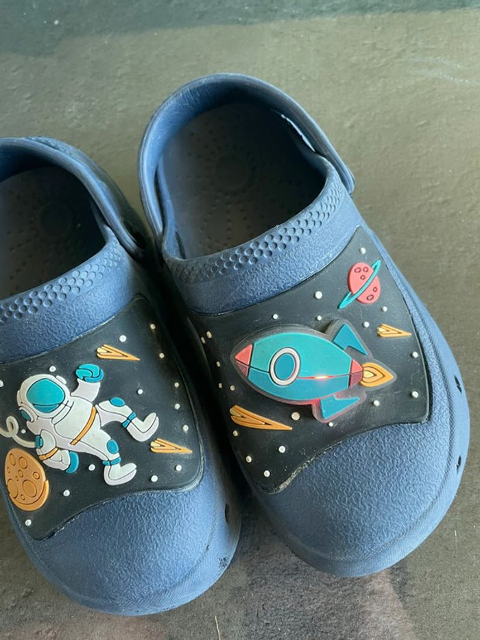 « Crocs » - photo numéro 3