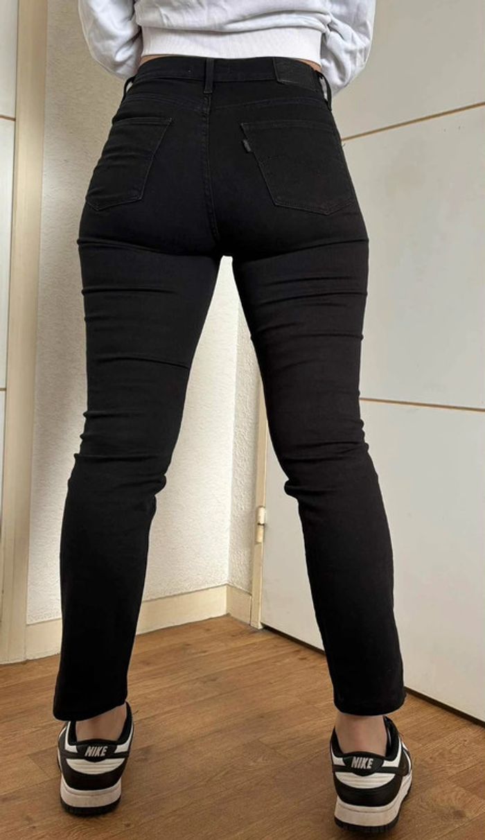 Jean Lévi’s 724 premium high rise straight droit noir W27 36/38 S/M parfaite état - photo numéro 2