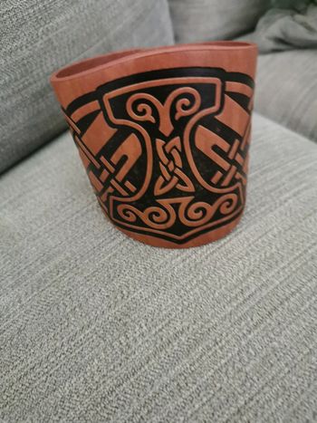 1 pare poignet style médiéval motifs celtiques