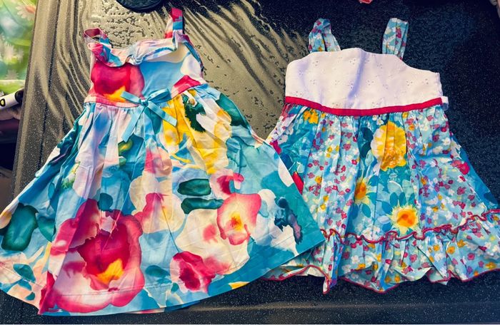 Lot de 2 robes à fleurs 🌸 / 18 mois