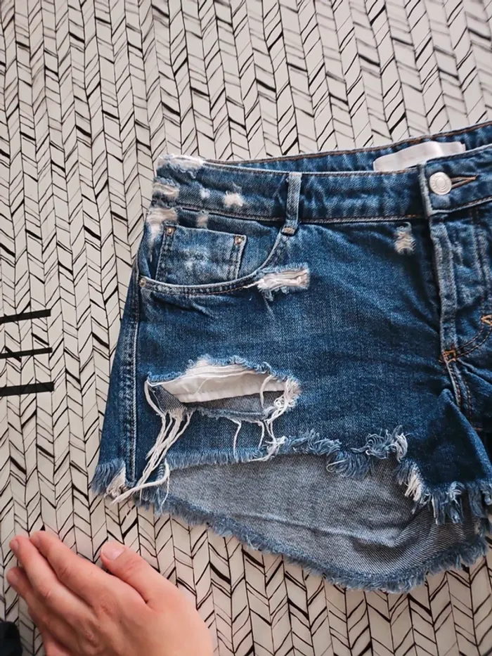 Short marque Zara - photo numéro 3