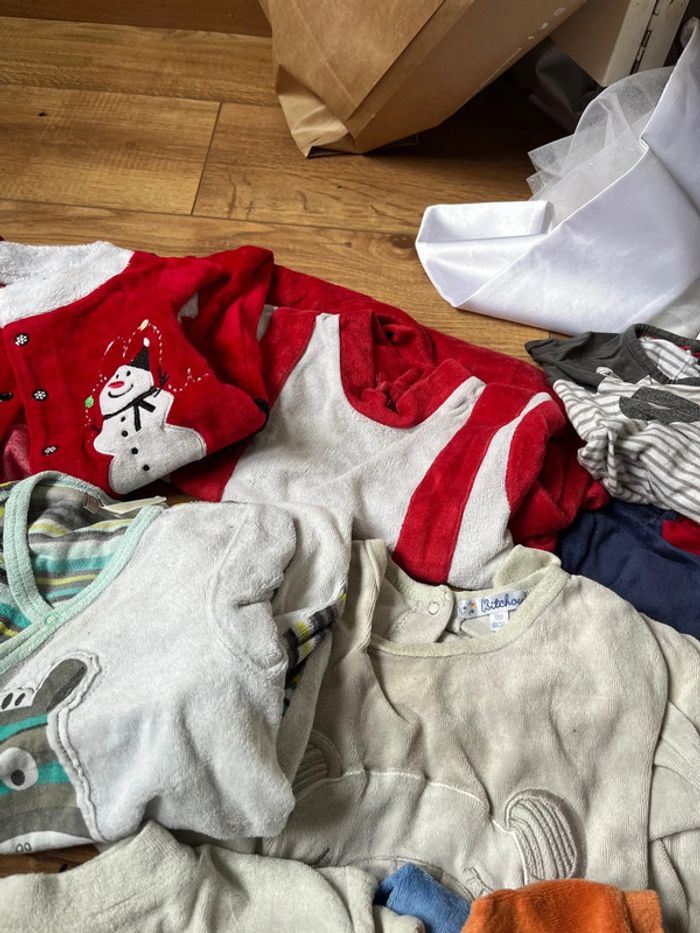 Lot 12 pyjama 18 mois - photo numéro 8