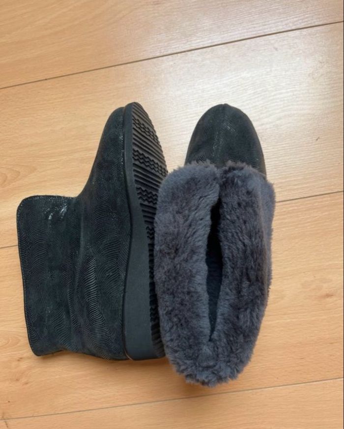 Bottines /chaussons noir taille 37