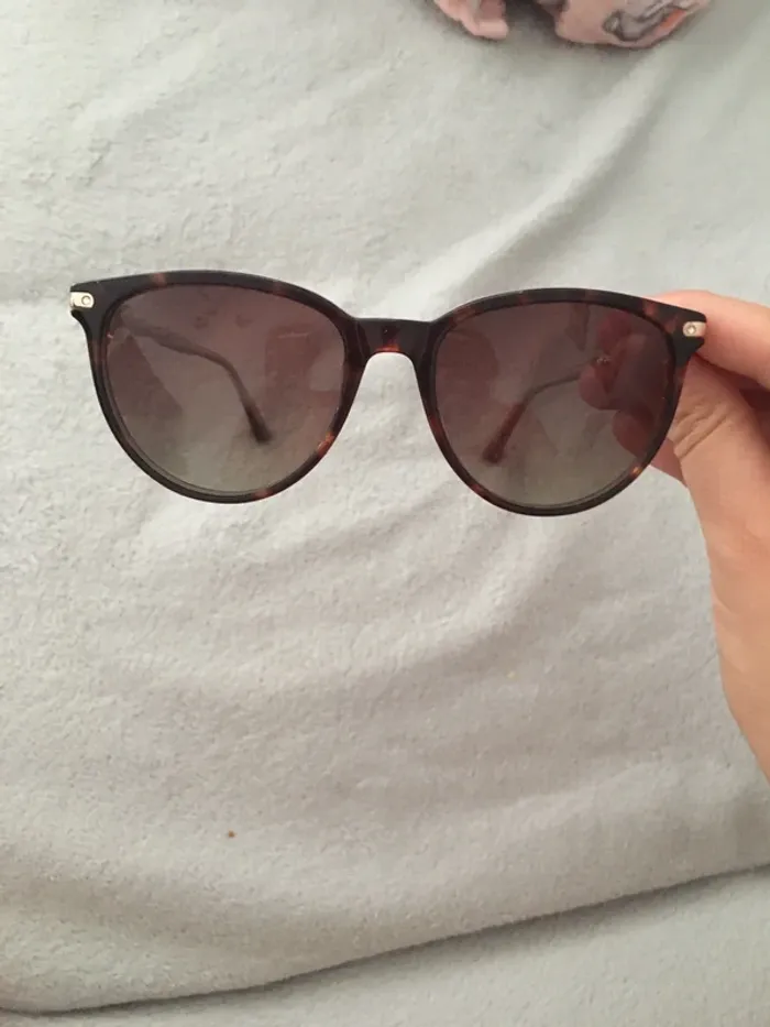 Lunette de soleil verres polarisants Mauboussin avec citation sur l’amour gravée - photo numéro 13