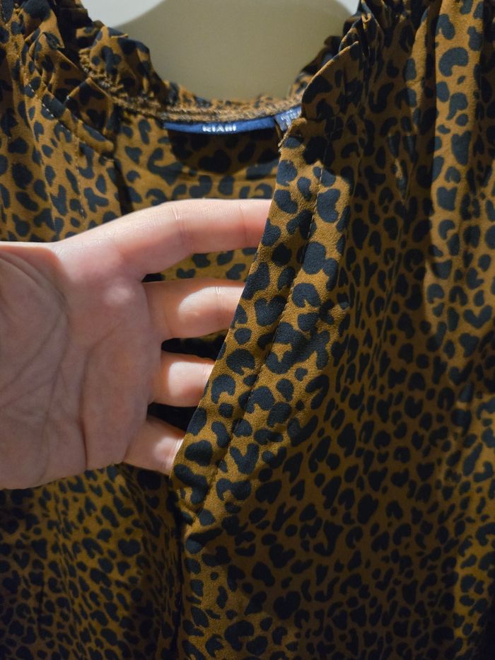 Blouse à imprimé léopard T.44/46 Kiabi - photo numéro 4