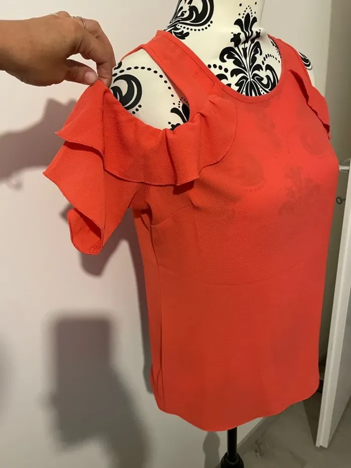 Blouse à manches courtes corail manches à volant épaule dénudée Atmosphère taille 36 - photo numéro 3