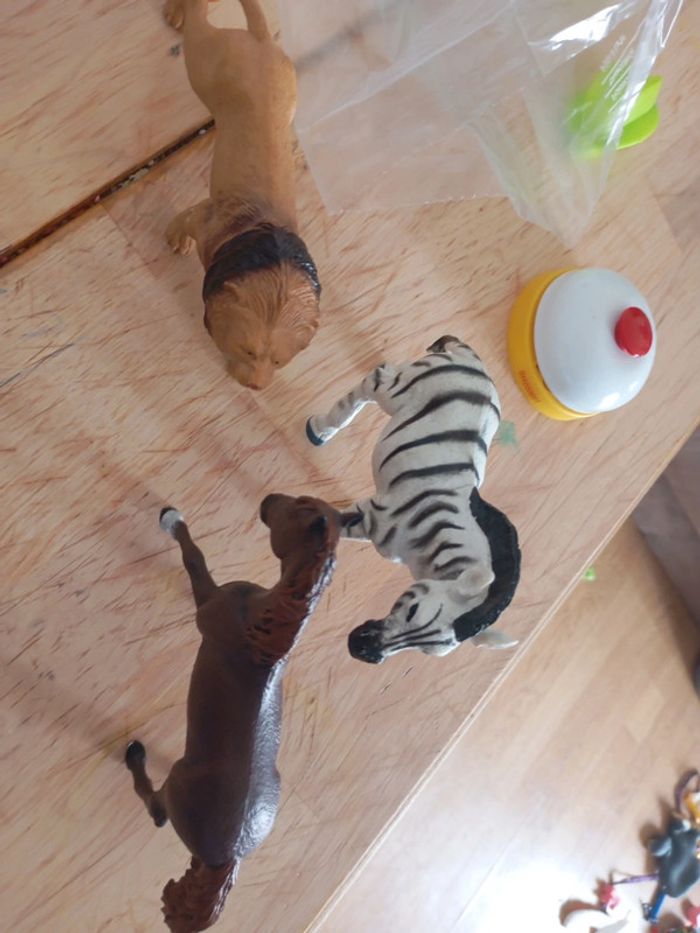 Trois animaux enfants jouet
