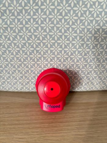Perfo Déco "Trou" Rouge
