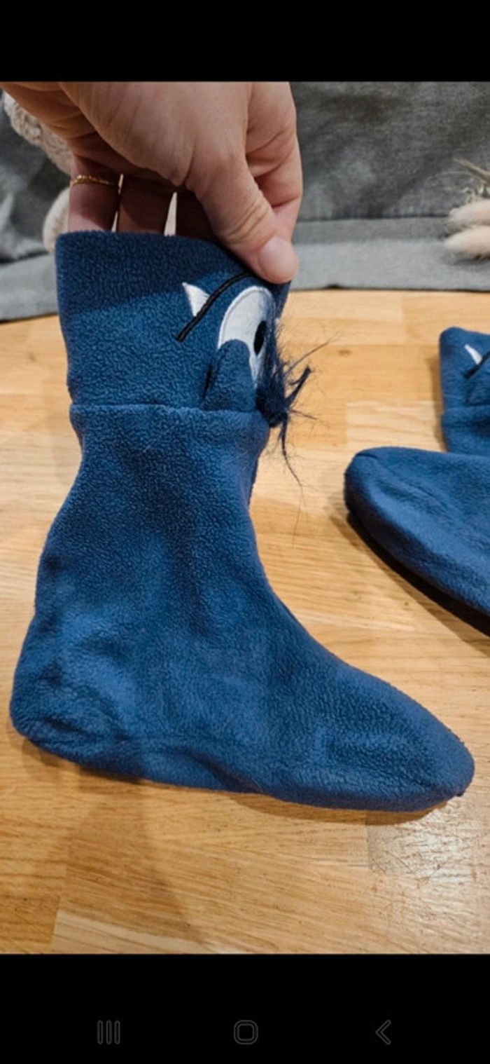 Sur chaussettes - photo numéro 3