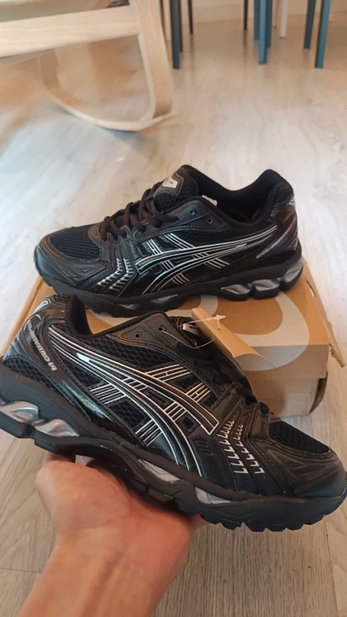 ASICS Gel-Kayano 14 Noir 42