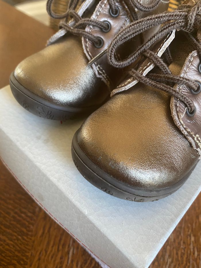 Chaussures bronzes - photo numéro 3