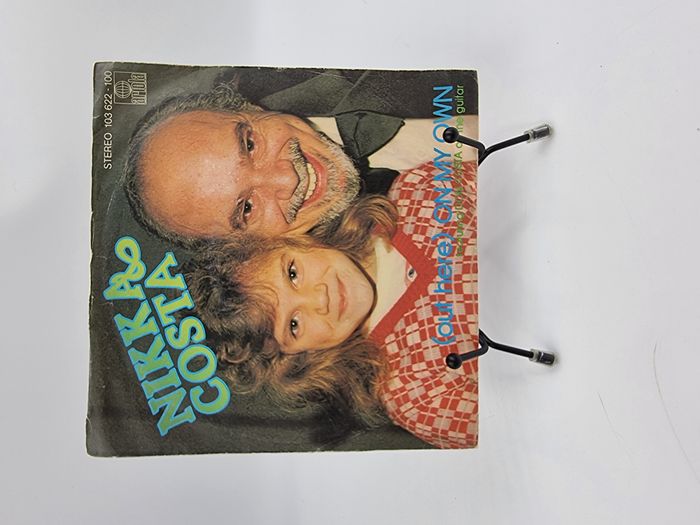 Vinyle 45 tours Nikka Costa (Out Here) On My Own avec fourreau