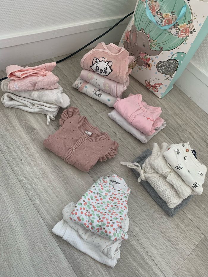 Lot vêtements bébé 0-1 mois
