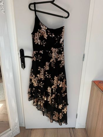 Magnifique robe asymétrique noire/rose gold taille 42