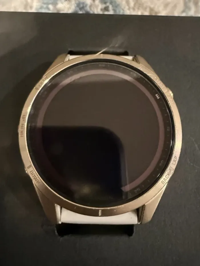 Garmin Fenix 7S Sapphire édition solaire 42 mm - photo numéro 3