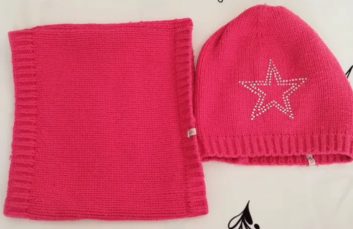 Ensemble snood+ bonnet en laine fuschia Okaïdi taille 54cm/56 cm