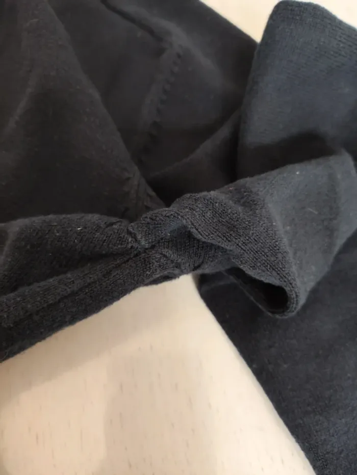 💙 Pull col en V Zara - Bleu marine - 11/12 ans - Bon état - photo numéro 7