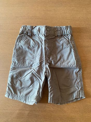 Short gris